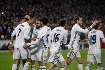 19 de noviembre de 2016. Partido de LaLiga entre el Atl¨¦tico de Madrid y el Real Madrid en el Vicente Calder¨®n (0-3). Cristiano Ronaldo marc¨® el 0-2.