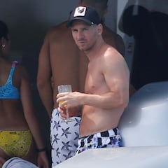 Barcelona: Messi to remain on holiday until he signs his new contract