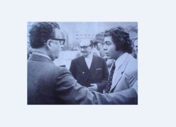 Caszely junto al ex Presidente de Chile, Salvador Allende.