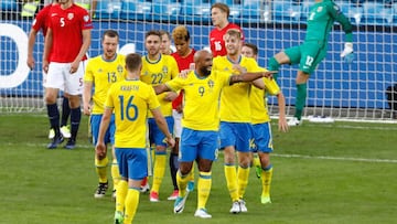 Samuel Armenteros celebrando su gol ante Noruega.