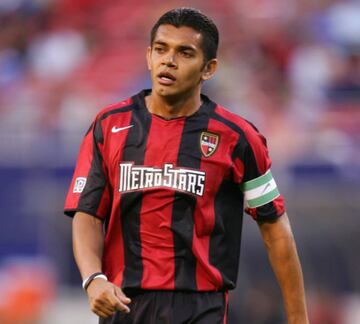 Para 2004 un segundo hondureño ganó el MVP y hablamos de Amado Guevara, quien lo hiciera como jugador de MetroStars, que actualmente llevan el nombre de New York Red Bulls