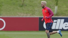 Messi wants a release clause in his new contract - report