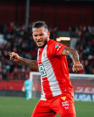 El paisano Carlos Marín desafía la racha local del Almería