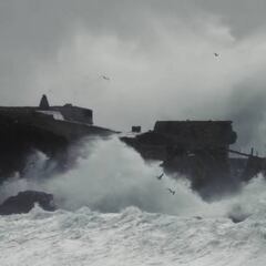 El temporal Emma bate récords y arrasa playas como las de Tarifa