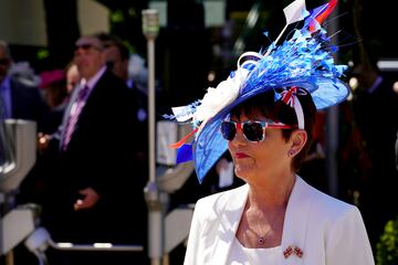 Esta semana se celebra en Ascot, al sur de Inglaterra, la tradicional y pintoresca carrera de caballos con la presencia de la realeza británica.