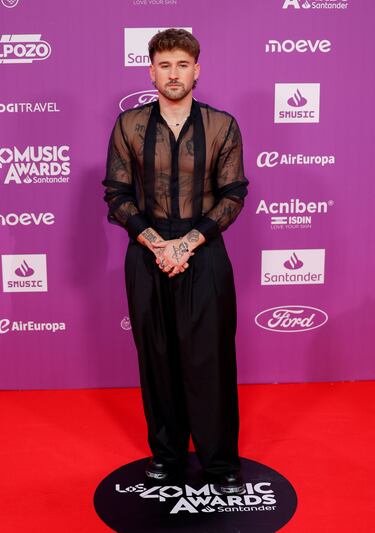 Dani Fernández posa en la alfombra roja. 