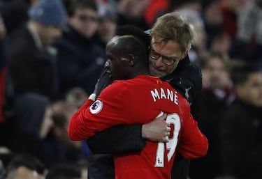 Firmino and Mane shine to boost Reds' Champions League hopes