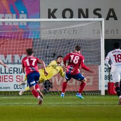 Álvaro fulmina la maldición de Bono: dilema de García Pimienta