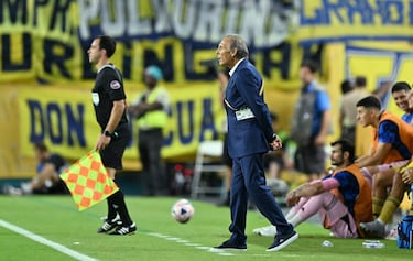 Muere el actual entrenador del Boga Juniors, Miguel Engel Russeo