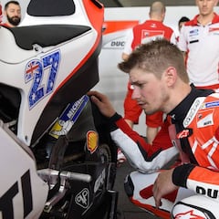 Stoner: "No voy a mentir, en 2017 esperaba más de Lorenzo"