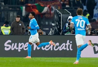 Golpe en la mesa del Nápoles