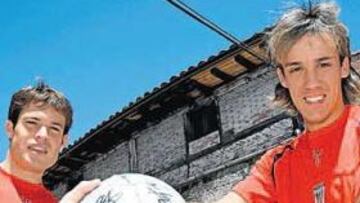 <b>AMIGOS. </b>Iñaki Muñoz y David López compartieron también el vestuario de Osasuna.