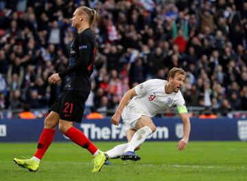 El delantero inglés Harry Kane celebra el 2-1 a Croacia.