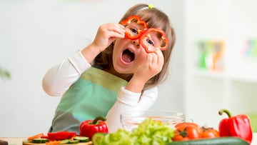 Adiós a comer de todo: este pediatra echa por tierra uno de los grandes mitos sobre la crianza infantil