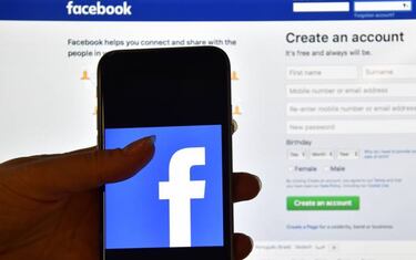 Cazan a Facebook recopilando datos de los usuarios ilegalmente