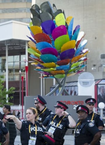 Police provide security outside the 2015 Pan American Games Opening Ceremony in Toronto, Ontario on July 10.2015. AFP PHOTO/ KEVIN VAN PAASSEN