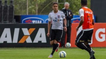 Brasil Equipo Corinthians Posición Mediocampista Nacido 25 de febrero, 1998