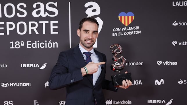 Álvaro Martín se despide con la triple corona: “Cambio las zapatillas por el traje y la corbata”