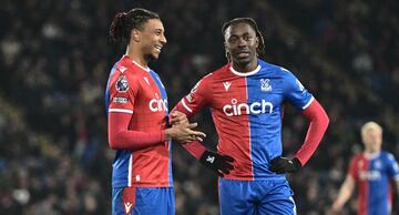 Olise y Eze, durante un partido con el Crystal Palace.