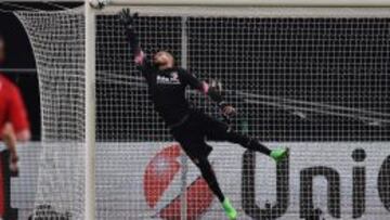 Moyá: "El 1-0 es un resultado delicado pero remontable"