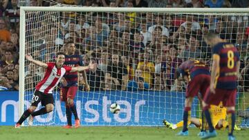 Aritz Aduriz scores against Barcelona in the Spanish Supercup.
