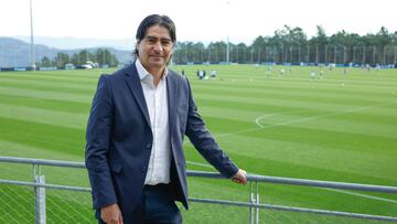 Marco Garcés posa para AS en la Ciudad Deportiva Afouteza.