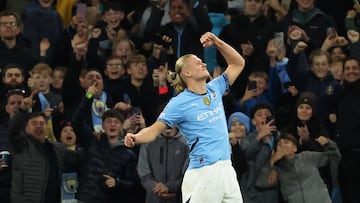 Erling Haaland celebra un gol.