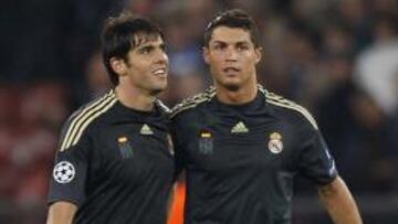 Kaká con Cristiano durante el partido de Champions ante el Zúrich.