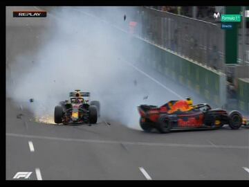 Momento del choque entre Max Verstappen y David Ricciardo, ambos pilotos de Red Bull 