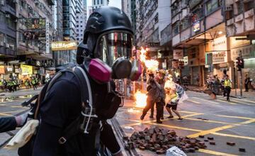 Disturbios en el distrito de Wan Chai, en Hong Kong, este 7 de octubre | ANTHONY KWAN (GETTY)