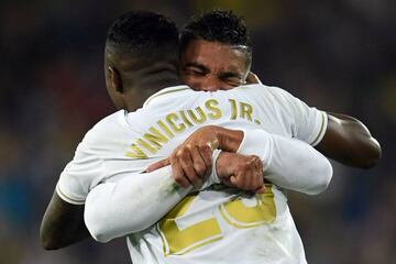 Vinicius Júnior is congratulated by Casemiro during Real Madrid's Clásico win over Barcelona on Sunday.