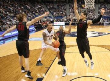 Shabazz Napier (base - UConn).