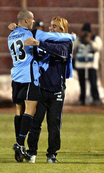 La última vez que Colombia y Uruguay se enfrentaron ocurrió en 2004 en el juego por el tercer puesto. La Celeste ganó 2-1 con goles de Estoyanoff y Sánchez. Barranca Herrera anotó el descuento.