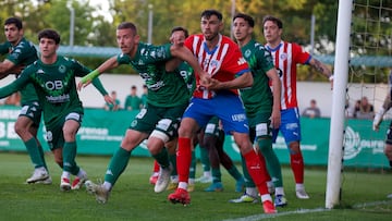 Jugadores del Arenteiro y del Lugo, durante un partido.