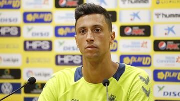 Maikel Mesa, jugador de la UD Las Palmas, comparece en rueda de prensa.