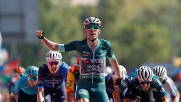 Wout van Aert dominó el esprint de Córdoba para sumar su segunda victoria en la Vuelta a España 2024.