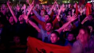 Albania recibe como héroes a los jugadores de selección