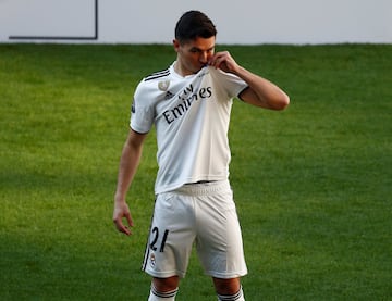 Soccer Football - Real Madrid - Brahim Diaz Presentation - Santiago Bernabeu, Madrid, Spain - January 7, 2019 Real Madrid's Brahim Diaz poses on the pitch during the presentation REUTERS/Juan Medina