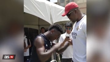 Former UFC champion Francis Ngannou visited Real Madrid training and left this funny scene between he and his “favorite Real Madrid player”, Vinicius Jr.