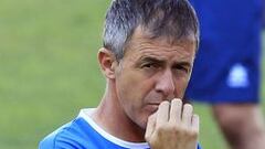 Lucas Alcaraz en el primer entrenamiento del Granada CF de la temporada 2013-2014.