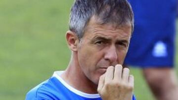 Lucas Alcaraz en el primer entrenamiento del Granada CF de la temporada 2013-2014.