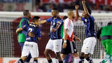 Los jugadores de Independiente del Valle celebran su pase a cuartos de final de la Copa Libertadores despu&eacute;s de superar en octavos a River Plate.