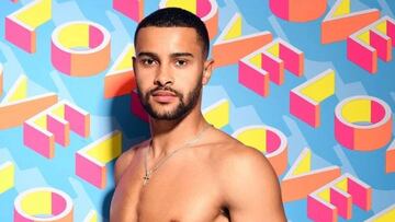 Dennon Lewis, delantero del Wealdstone y concursante de la &#039;Isla del Amor&#039;.