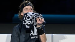 El tenista ruso Andrey Rublev se lamenta durante su partido ante Carlos Alcaraz en las ATP Finals.