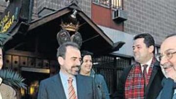 <b>SIN SECRETOS. </b>Mijatovic y Bucero compartieron mesa y mantel con la sección del Real Madrid.Quam ta tarevit. Fuidin adhum, nos