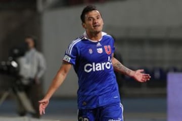 Charles Ar&aacute;nguiz fue fijo en la Universidad de Chile Sampaoli que gan&oacute; el Tricampeonato y la Sudamericana.