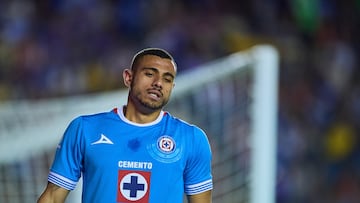 Giorgos Giakoumakis of Cruz Azul during the Semifinal second leg match between Cruz Azul and America as part of the Liga BBVA MX, Torneo Apertura 2024 at Ciudad de los Deportes Stadium on December 08, 2024 in Mexico City, Mexico.