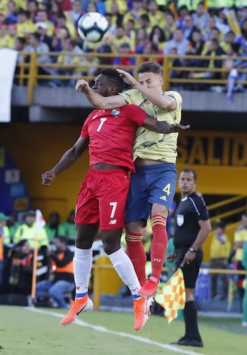 Colombia vence a Panamá en el estadio El Campín en amistoso de preparación para la Copa América de Brasil.