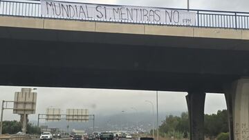 Una de las pancartas aparecidas en la ciudad.