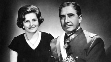 Lucía Hiriart y Augusto Pinochet.